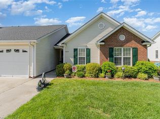6823 Wellsley Ct, Clemmons, NC 27012