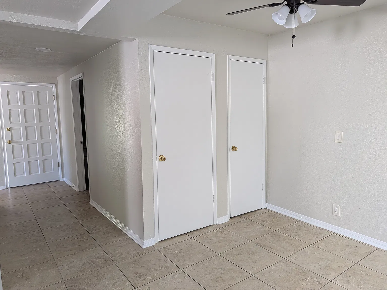 3 bed, 1100 sqft, $2,750 — Photo 3