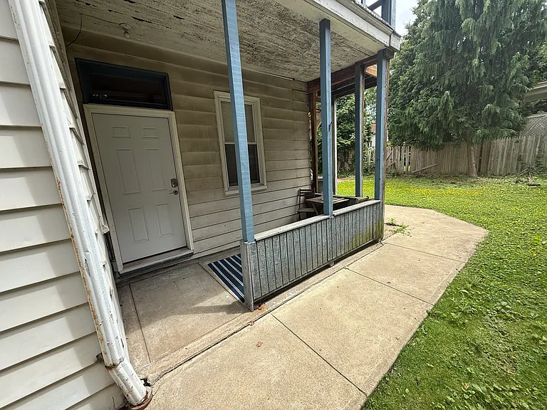 5806 Walnut St #1 — Photo 1