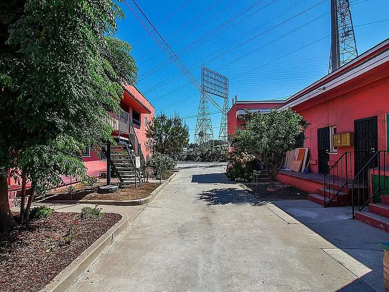 3620 Santa Fe Ave #15 — Photo 2