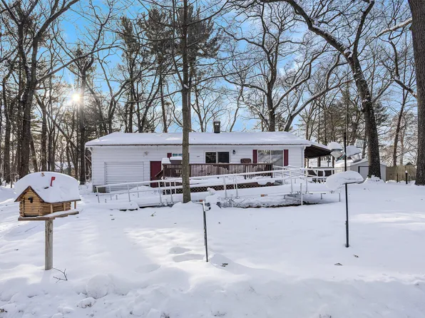 2141 Maple St, Twin Lake, MI 49457