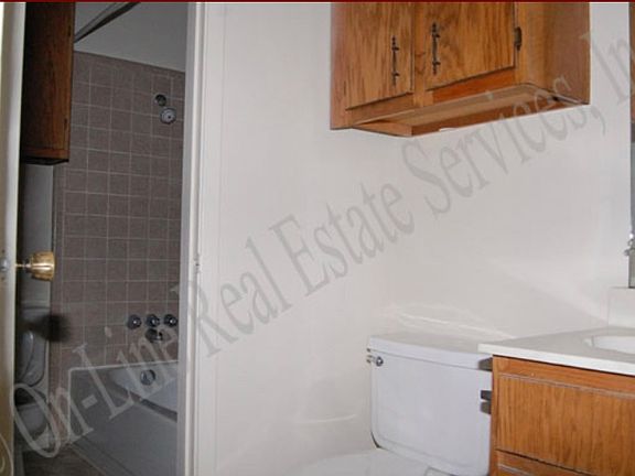 5th image of 722 San Benito Dr