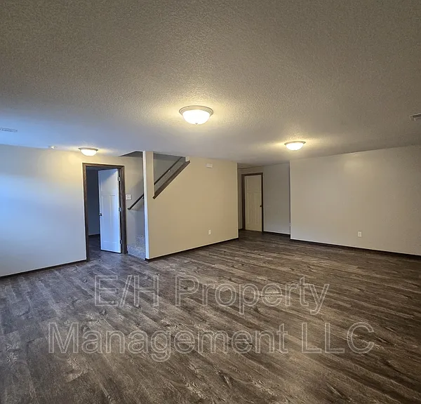 5903 N Millsboro St — Photo 38