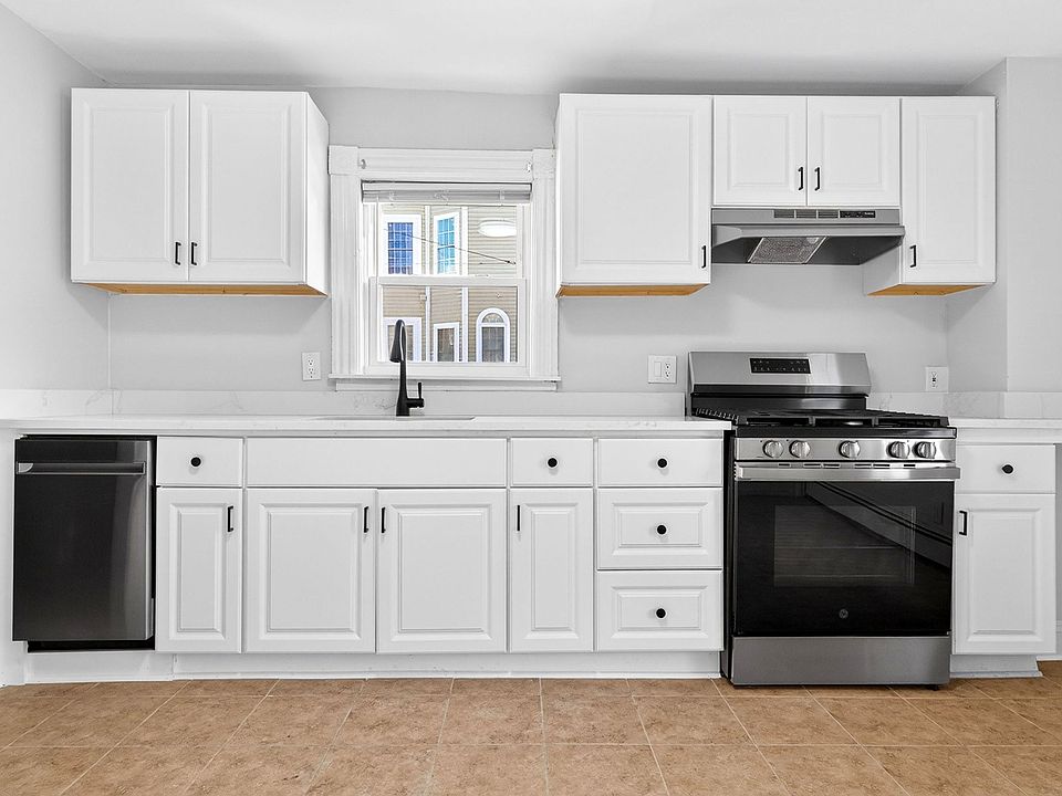 1st image of 112 Woodstock St #5