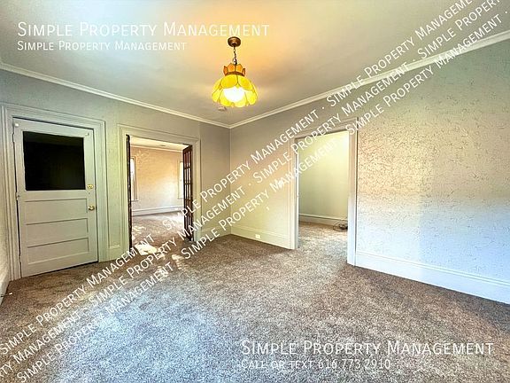 3rd image of 615 McReynolds Ave NW APT 2