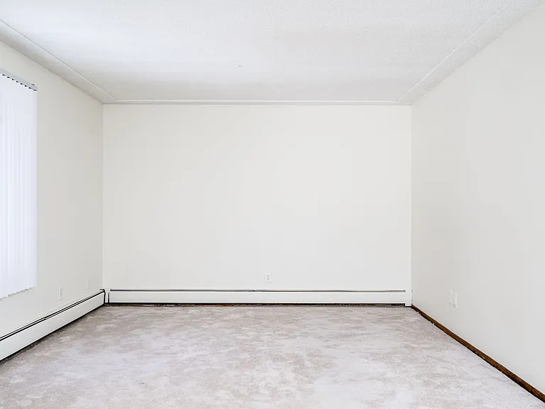 Nicollet Woods Apartments — Photo 8