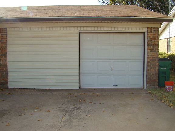 3rd image of 1129 W Louisa Ave