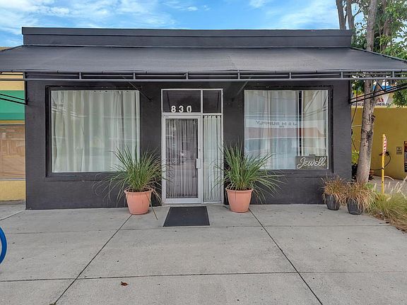 2nd image of 813 9th Ave N