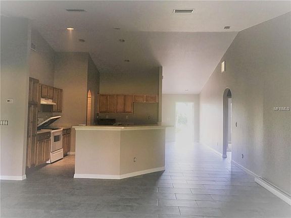 2nd image of 2717 Grandview Dr