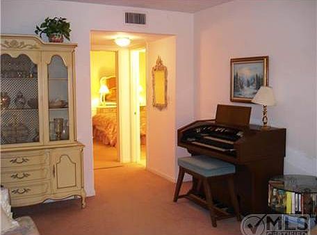 4th image of 2290 Sunset Ave APT 8