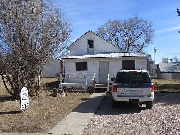 2nd image of 121 N Maverick St