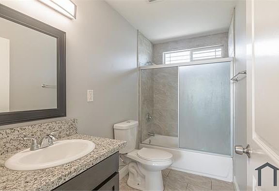 5th image of 154 E 84th Pl #154