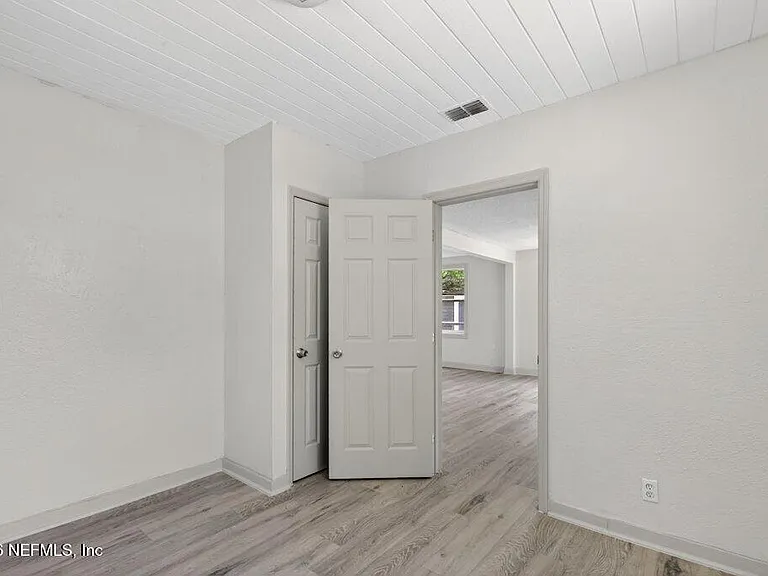 845 Ontario St — Photo 10