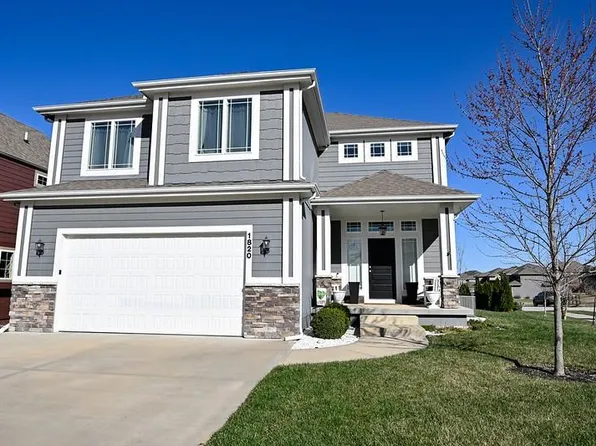 1820 SW Kendall Dr, Lees Summit, MO 64082