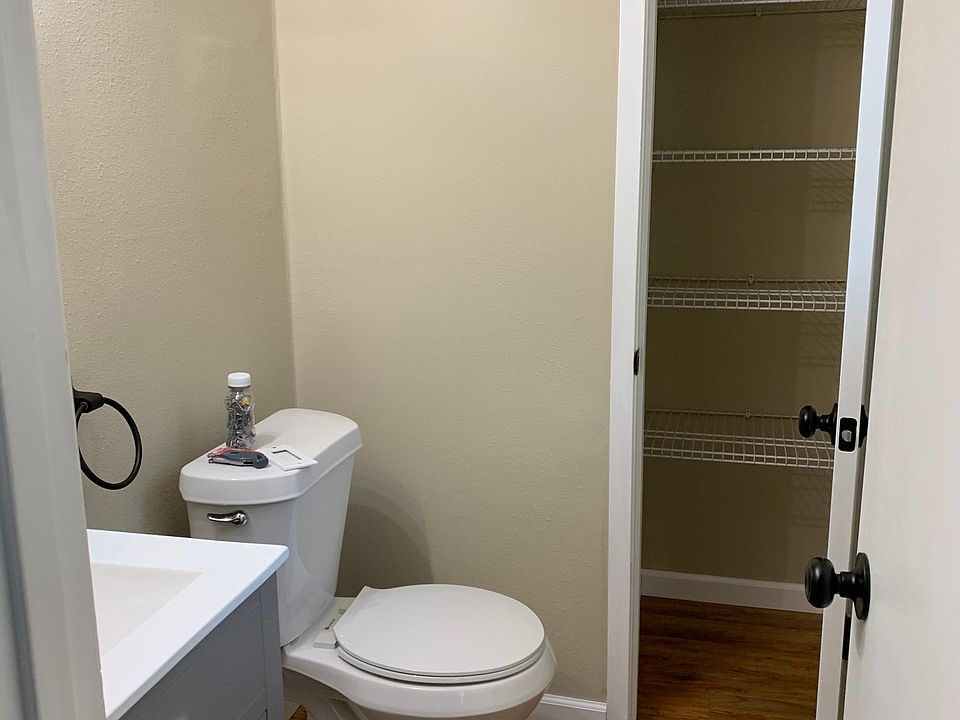 hallway bathroom with closet