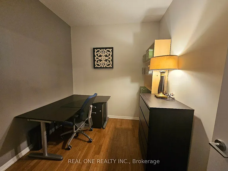 832 Bay St #3703 — Photo 9