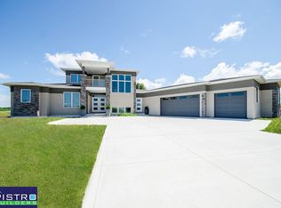 4486 Island Dr W, Saginaw, MI 48603