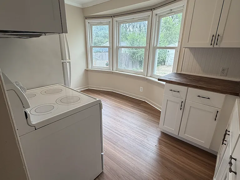 25428 Hopkins St — Photo 31