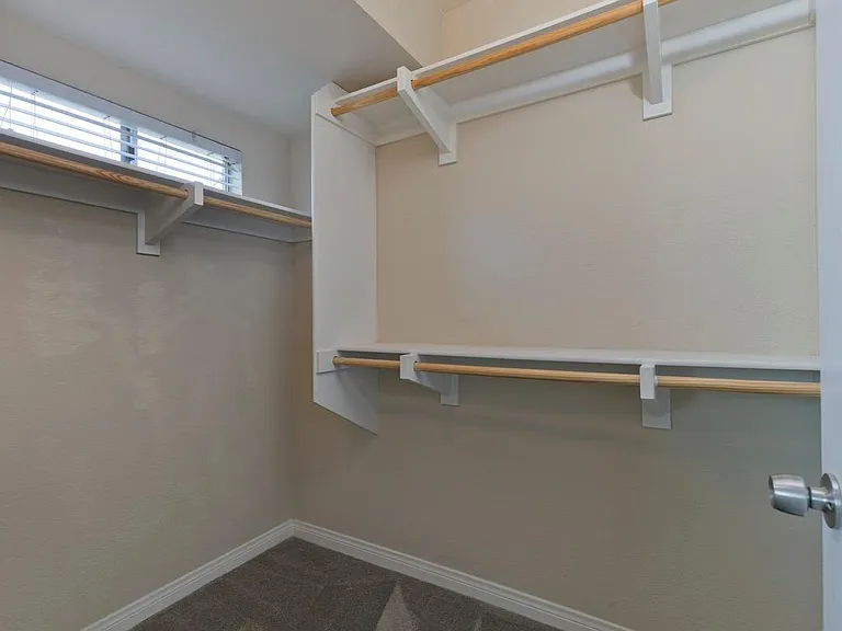 Walk-in closet