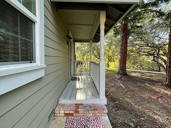 2nd image of 323 W Thomson Ave