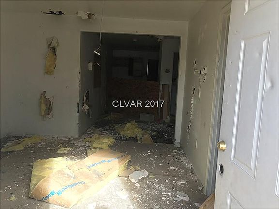 2nd image of 304 W Monroe Ave