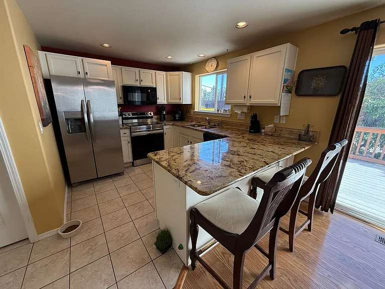 20997 Spinnaker St — Photo 5