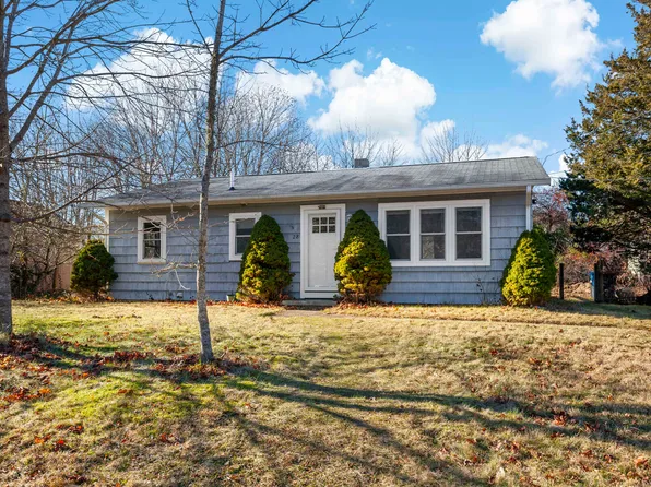 28 Prince Henry Drive, East Falmouth, MA 02536