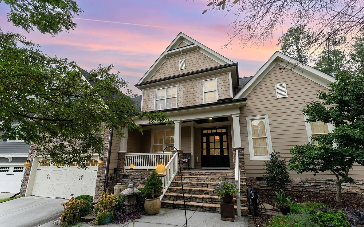 5 bed, 3948 sqft, $4,300 — Photo 1