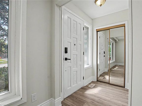 4th image of 46 Northwood Dr