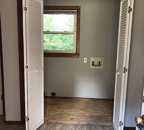 4th image of 7703 Pinner Dr
