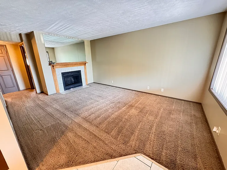 1825 Knox St #10 — Photo 7