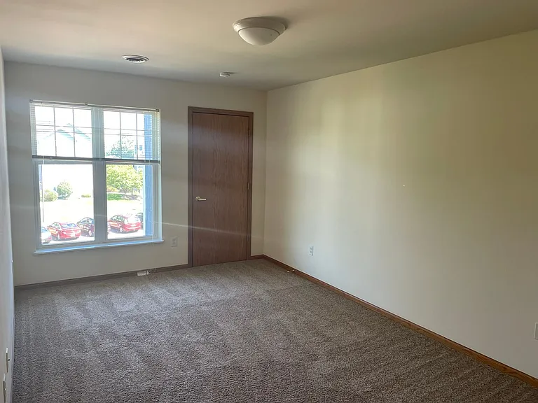 Door Creek Apartments — Photo 28