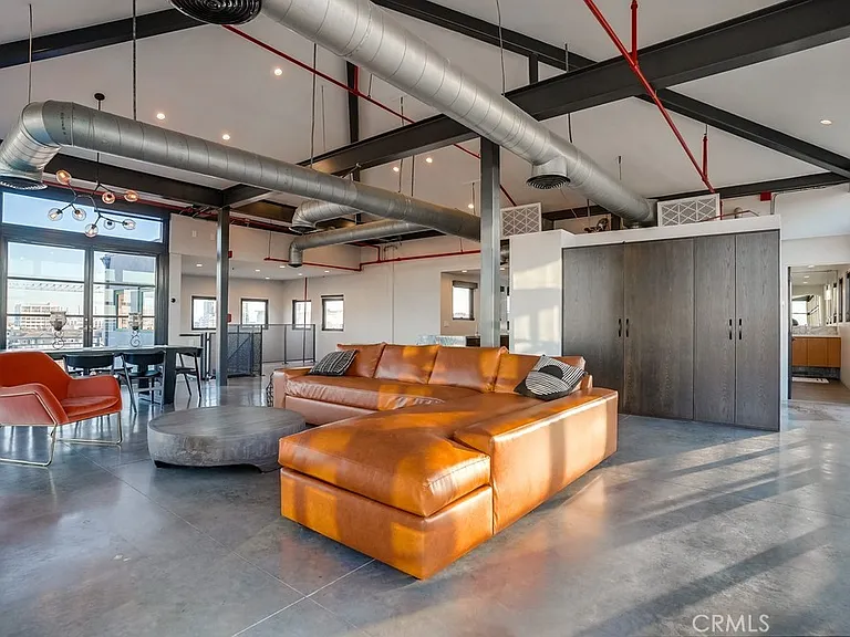 100 W 5th St #Penthouse 9B — Photo 25