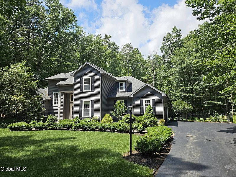 2nd image of 29 Barrington Drive