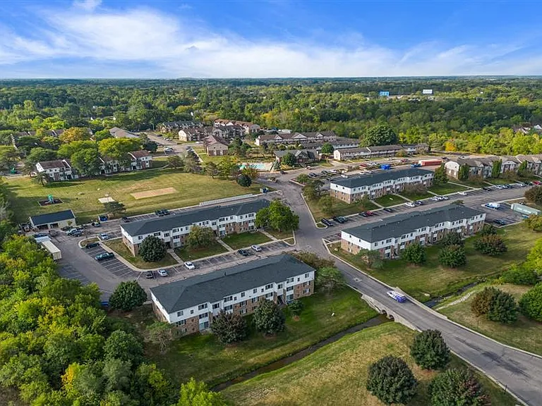 Residences at Grand Blanc Apartments - Grand Blanc, MI — Photo 53