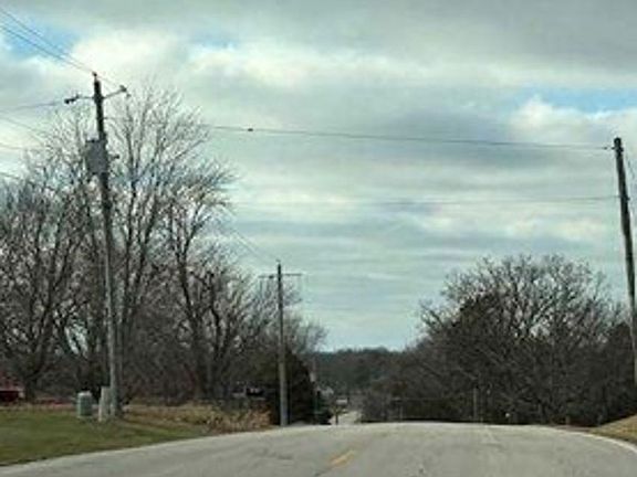 Exterior Neighborhood (street photo)