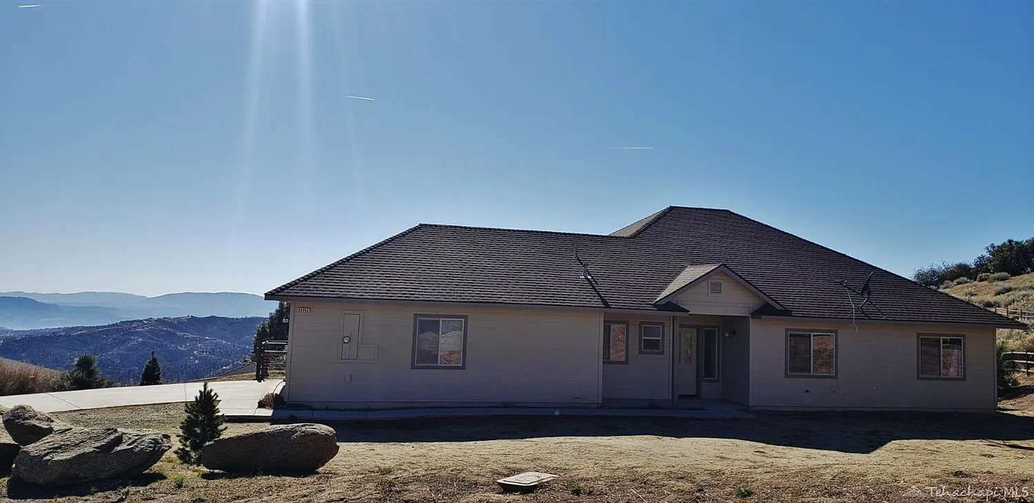 24941 Sunset Way photo 1