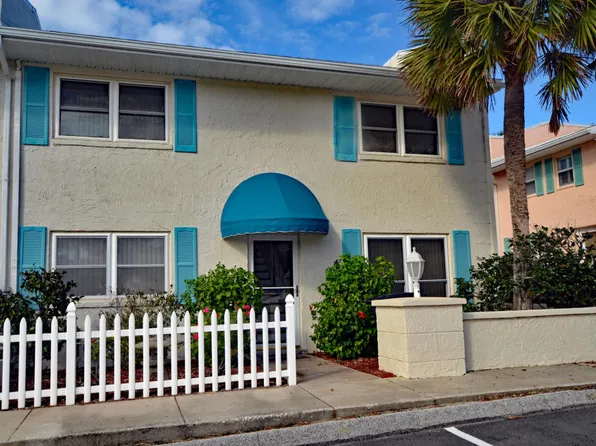 2233 Seminole Rd APT 11, Atlantic Beach, FL 32233