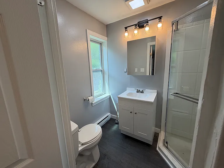 384 Norwich Ave — Photo 6