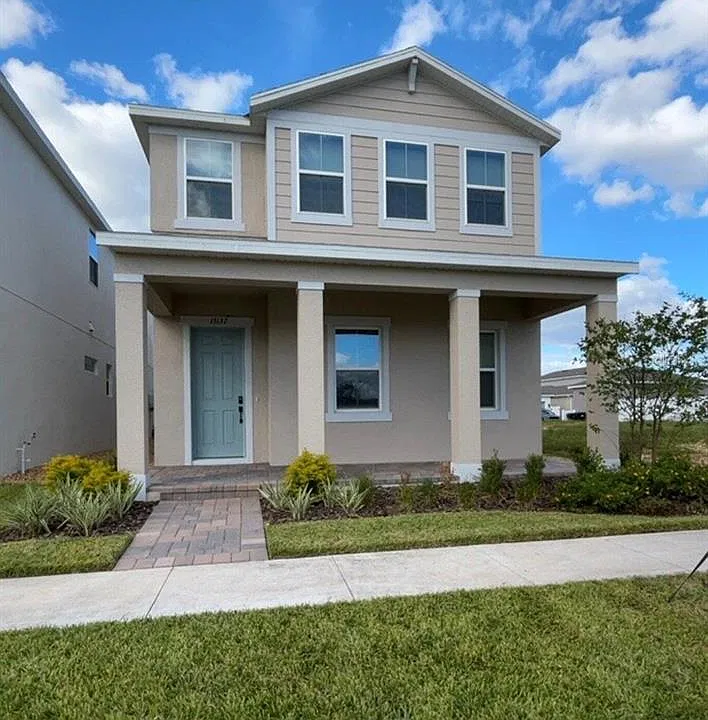 Blue Peacock Ln