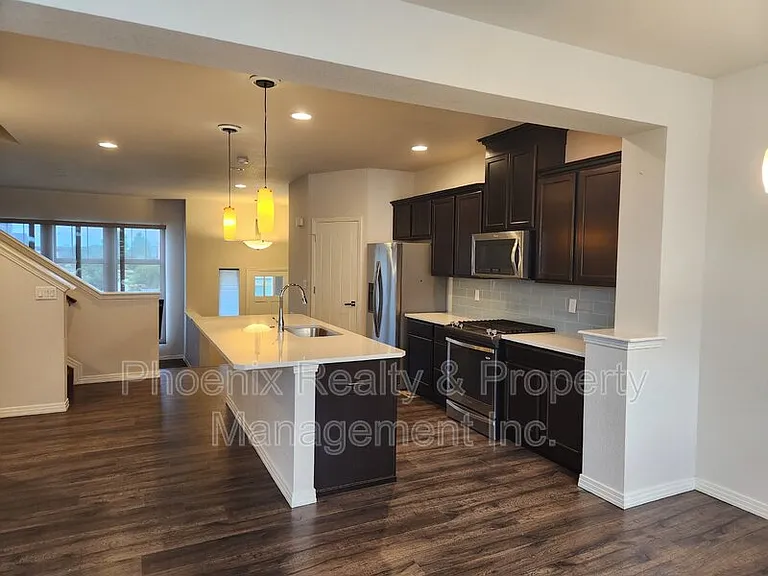 589 Gallegos Cir — Photo 8
