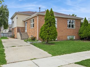 6614 Kane Ave, Hodgkins, IL 60525