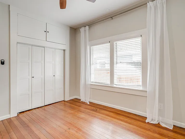 1405 S Henderson St — Photo 35