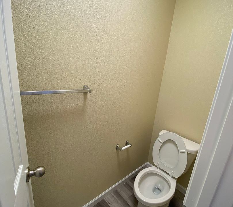 1st image of 1389 Belmont Dr