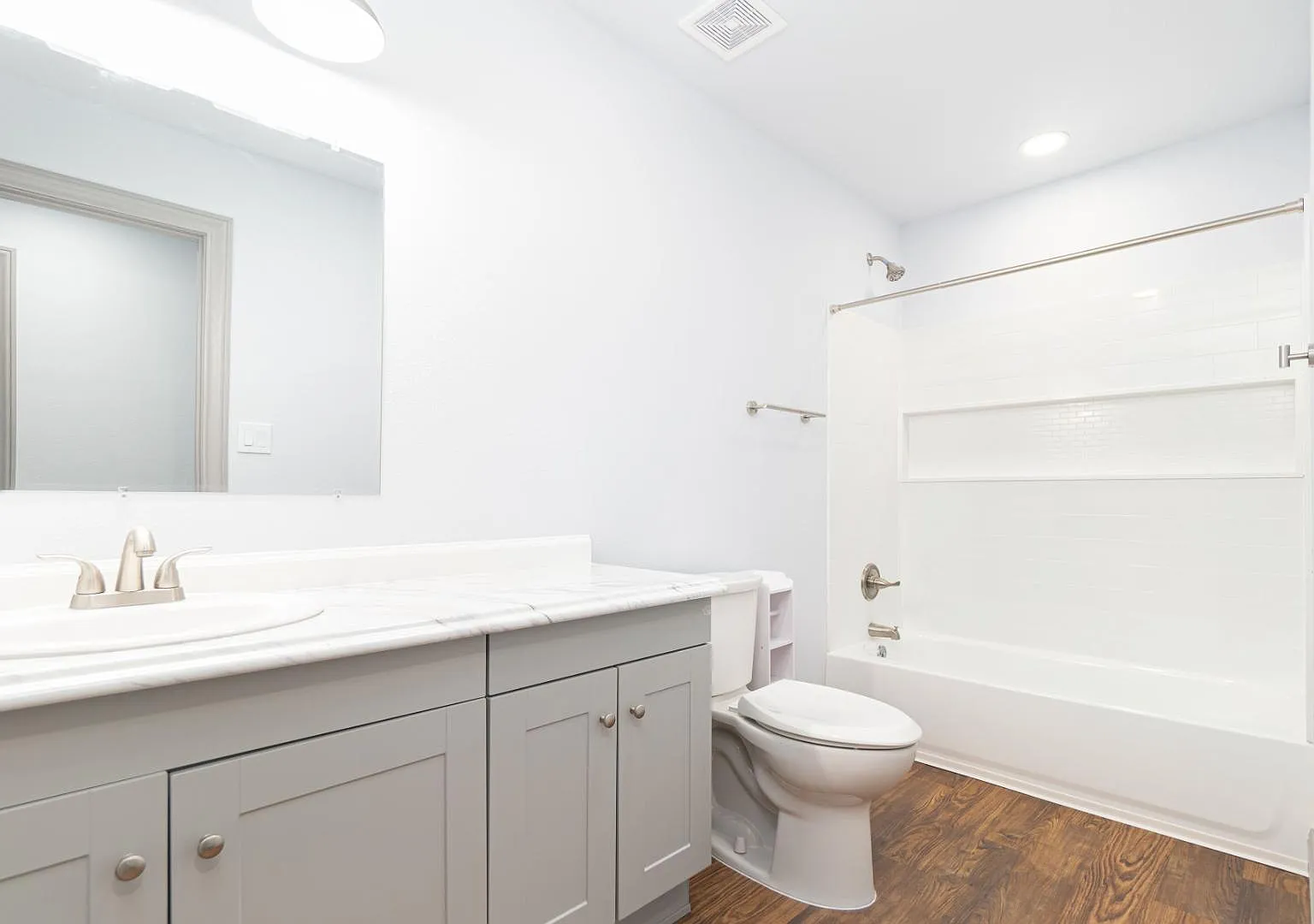 618 Live Oak Street - Unit 14 — Photo 1