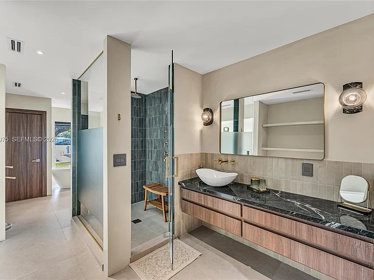 1170 S Biscayne Point Rd — Photo 25