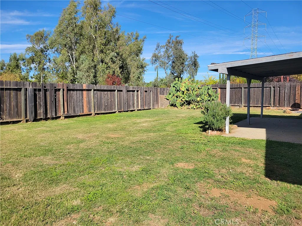 3 bed, 954 sqft, $1,600 — Photo 3