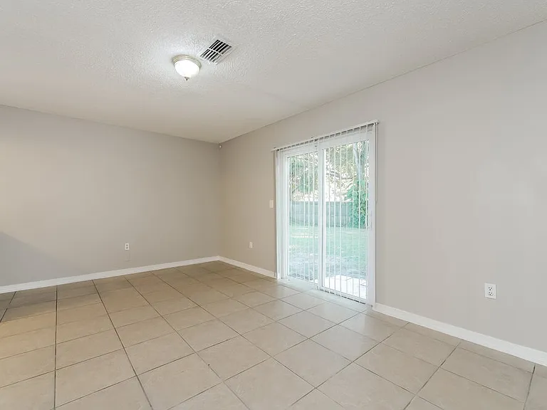 1140 Windway Cir — Photo 8