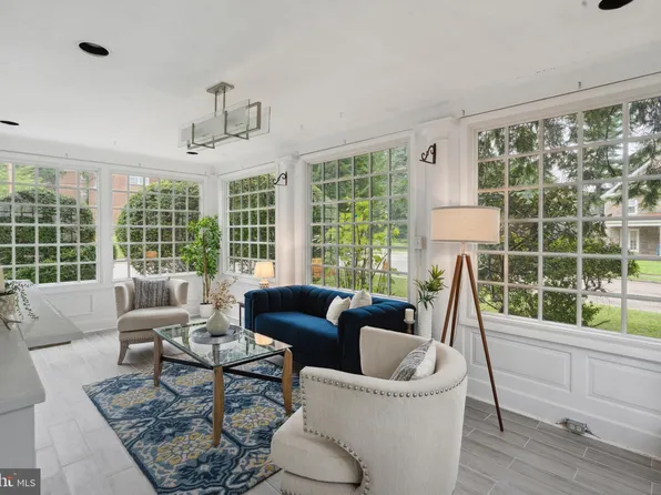 7000 Emlen St, Philadelphia, PA 19119