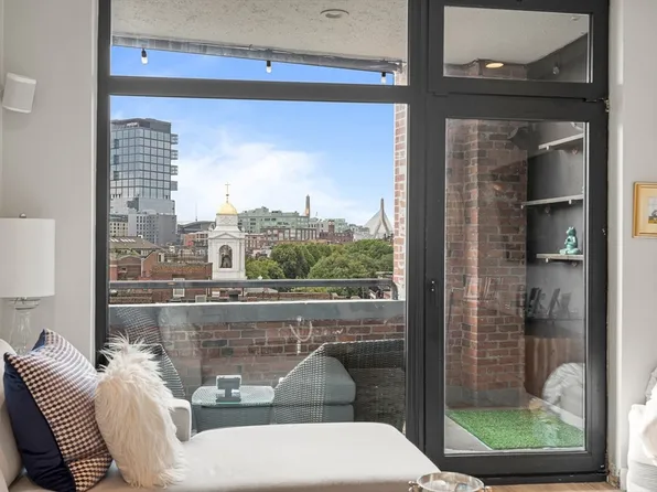 300 Commercial St APT 709, Boston, MA 02109